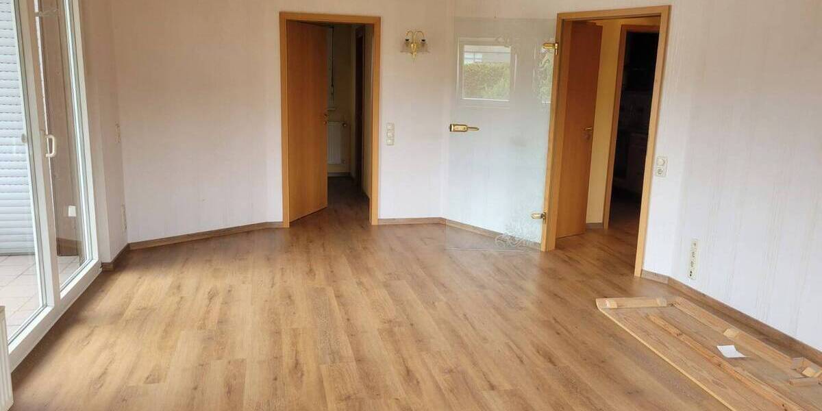 Etagenwohnung Petersberg - 3 Zimmer, 75 m&sup2;, 760&euro; | Angebot:26796420