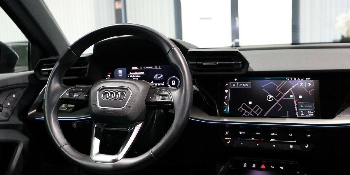 Audi A3 LIMOUSINE 30 TFSI S-LINE MATRIX, VOLL-LEDER 60.000 km 24.933 &euro; Hamm 59077