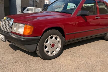 Mercedes-Benz 190 177.000 km 6.900 &euro; FRANKFURT 65933