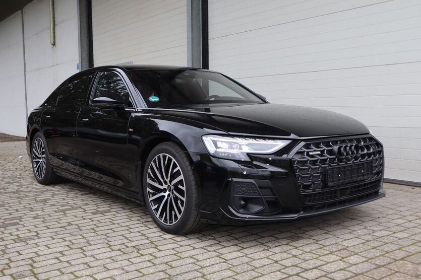 Audi A8 33.000 km 79.500 € Passau 94034