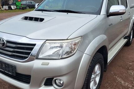Toyota Hilux 335.000 km 15.351 &euro; Dieskau 06184
