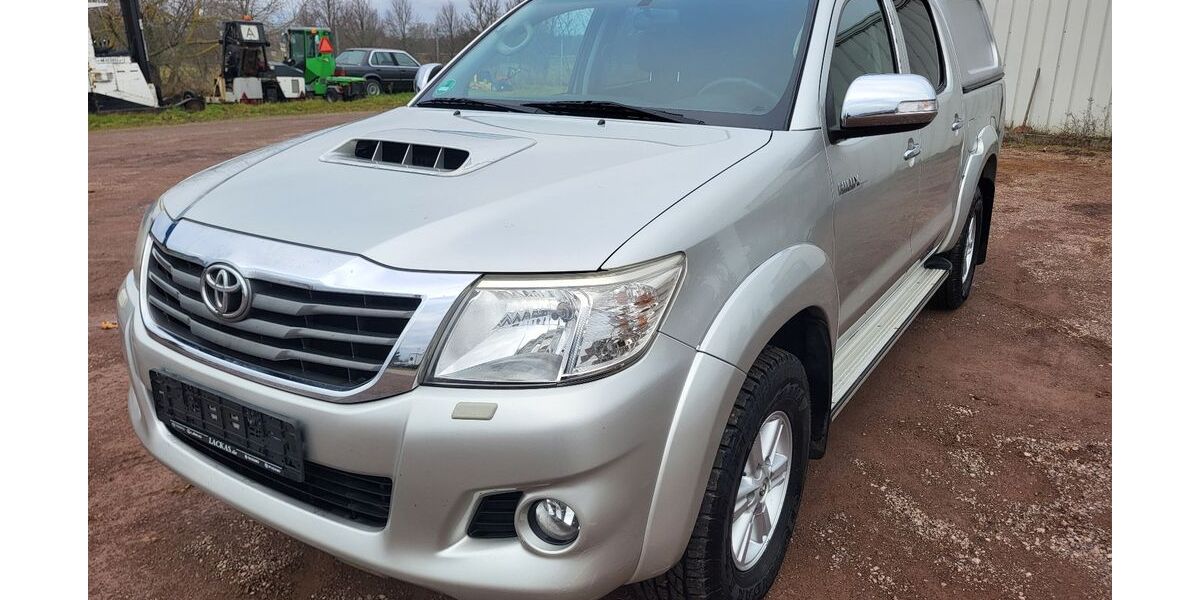 Toyota Hilux 335.000 km 15.351 &euro; Dieskau 06184