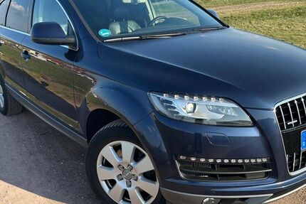 Audi Q7 208.000 km 17.490 &euro; Dresden 01159