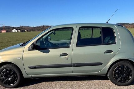 Renault Clio 106.300 km 2.995 &euro; Pforzen 87666