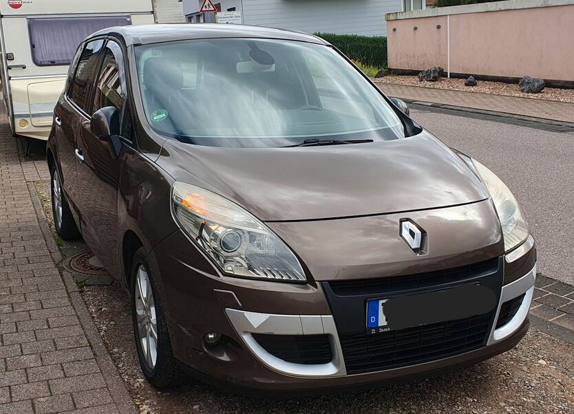 Renault Scenic 220.000 km 2.785 € Greimerath 54314