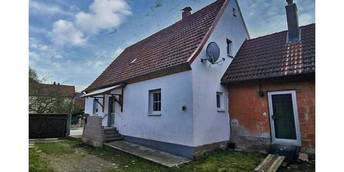 Einfamilienhaus Heustreu - 7 Zimmer, 115 m&sup2;, 89.000&euro; | Angebot:25909354