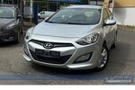 Hyundai i30 FIFA World Cup Edition*NAV*SHZ*StandH*R-CAM* 49.964 km 9.990 &euro; Berlin 13187