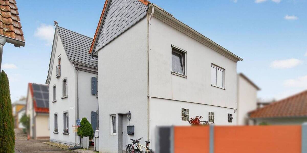 Einfamilienhaus Herxheim bei Landau/Pfalz Herxheim - 8 Zimmer, 216 m&sup2;, 300.000&euro; | Angebot:23952536