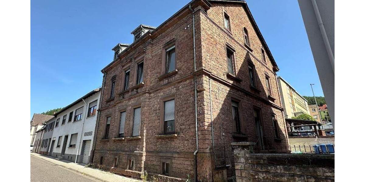 +++Stattliches 3-Familienhaus im Stadtzentrum mit Hof und großer Garage+++ 1 zimmer