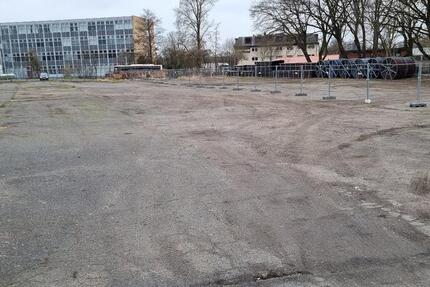 Freifläche direkt am Maschener Kreuz ab sofort zu vermieten!