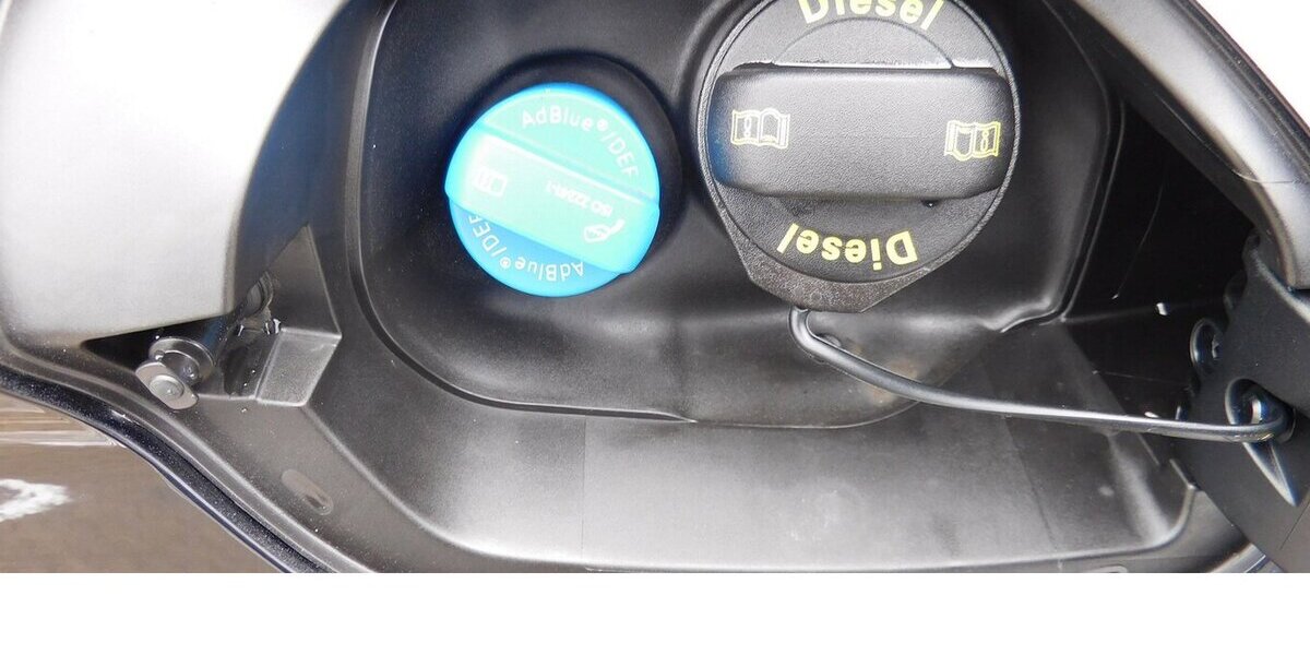 VW Passat 2.0 Bussiness BMT TDI Standhei.Navi Klima 36.500 km 23.990 &euro; Vordorf 38533