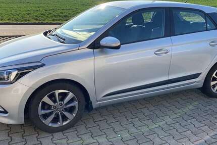 Hyundai i20 78.130 km 8.290 &euro; Rochlitz 09306