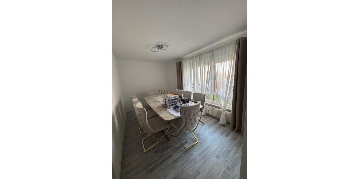 Erdgeschoßwohnung Pfullingen - 4.5 Zimmer, 98 m&sup2;, 365.000&euro; | Angebot:26427753