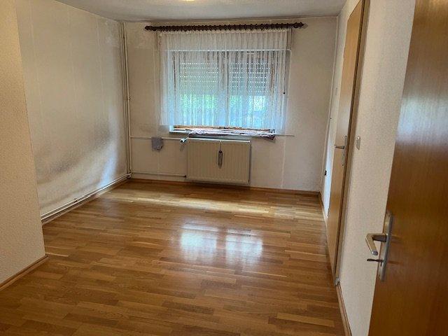 Einfamilienhaus Wörth am Main - 6 Zimmer, 149 m&sup2;, 119.000&euro; | Angebot:26038921