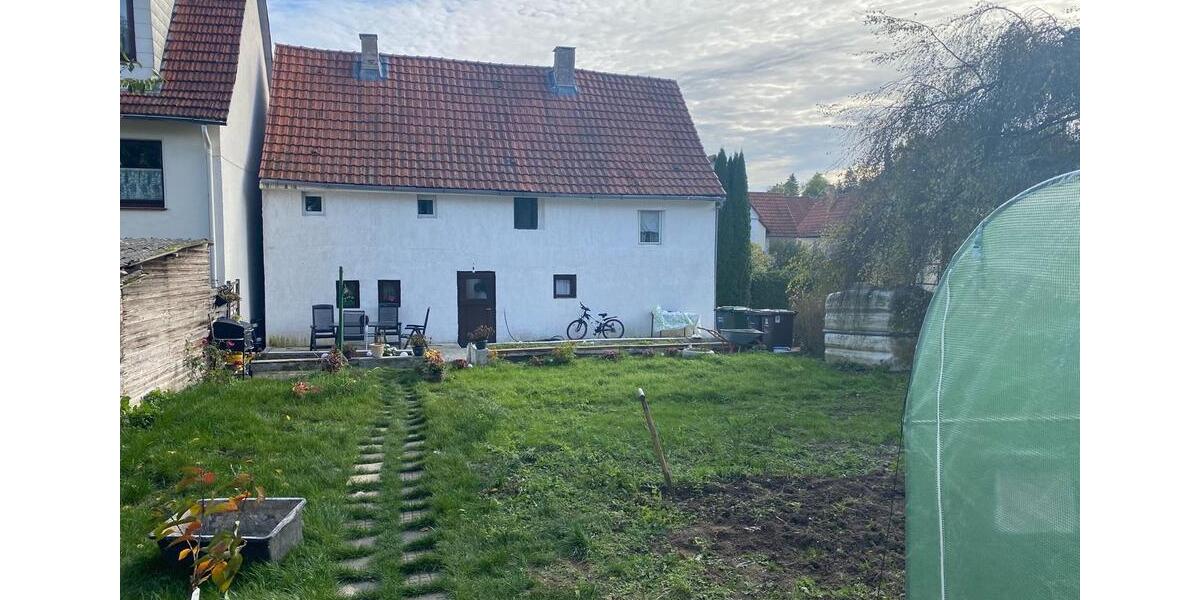 Einfamilienhaus Grebenstein - 7 Zimmer, 140 m&sup2;, 108.000&euro; | Angebot:26982781