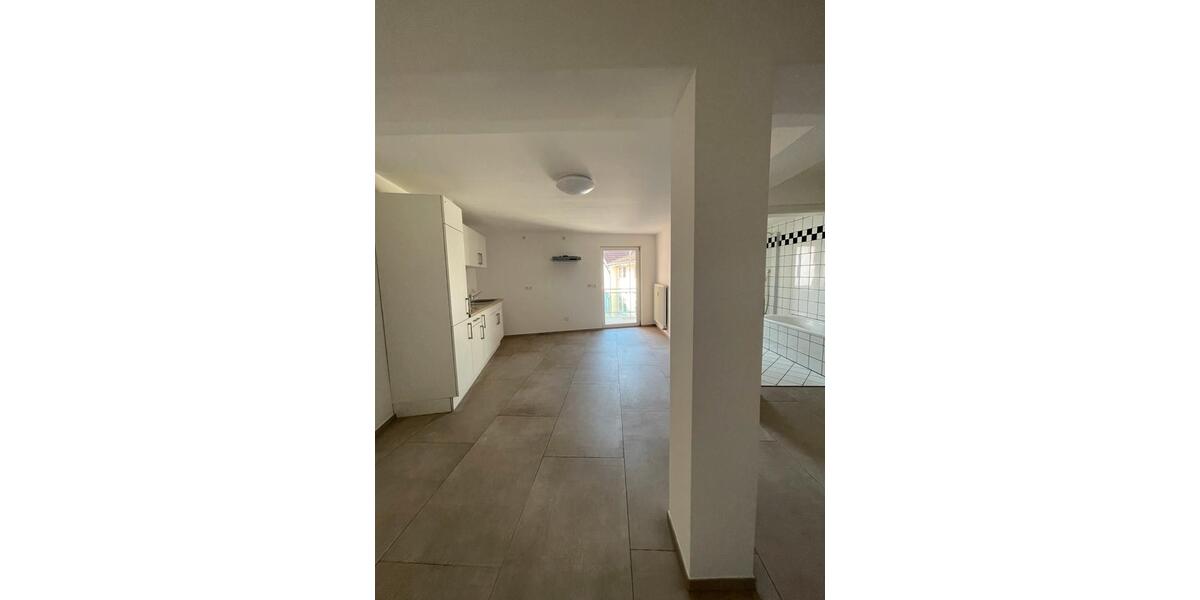 Dachgeschoßwohnung Haßfurt - 4 Zimmer, 105 m&sup2;, 990&euro; | Angebot:25311912