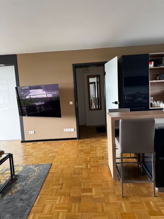 Provisionsfrei* Stilvolle 4-Zimmer Eigentumswohnung mit dem Blick über die Dächer von Düsseldorf-Golzheim