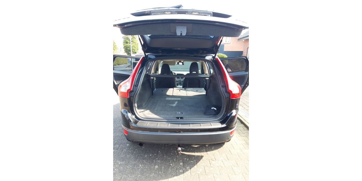 Volvo XC60 163.000 km 9.600 &euro; Gütersloh 33335