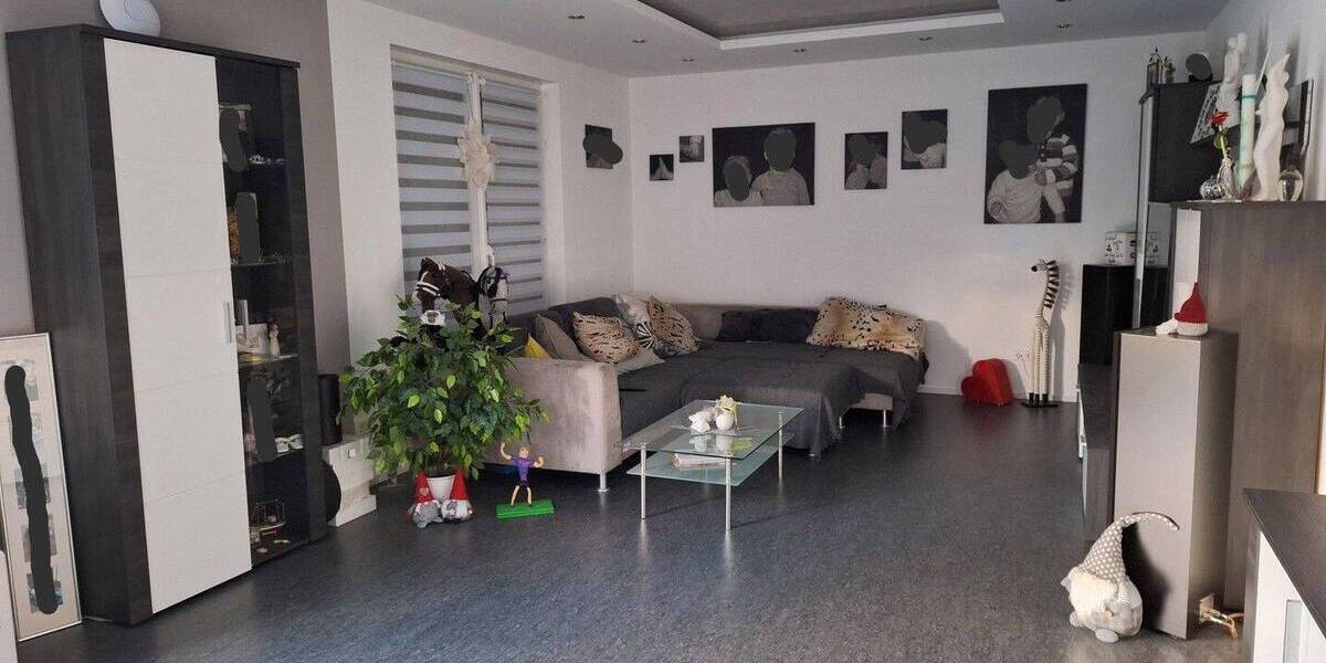 Modernes Einfamilienhaus in sehr ruhiger Lage auf großem Grundstück in Ebnat mit Doppelgarage 5 zimmer