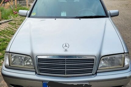 Mercedes-Benz 200 314.593 km 2.300 &euro; Friesenried 87654