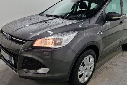 Ford Kuga 98.800 km 10.650 &euro; Landau 76829