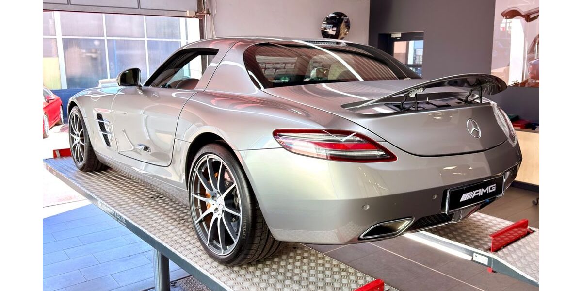 Mercedes-Benz SLS AMG 67.125 km 220.000 &euro; Dachau 85221