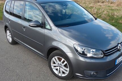 VW Touran 200.000 km 8.300 &euro; Rastede 26180