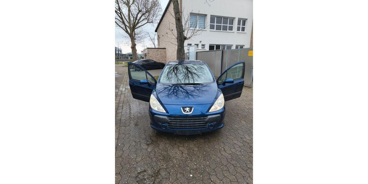 Peugeot 206 182.000 km 2.499 &euro; Ludwigshafen am Rhein 67065