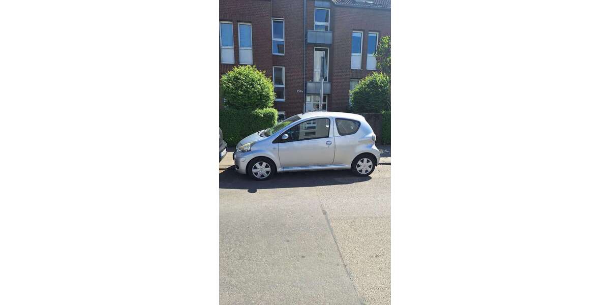 Toyota Aygo 109.000 km 2.800 &euro; Köln, Stadt 51065