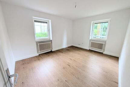 **Was will man mehr? +Erdgeschoss +Laminat +modernes Tageslichtbad +eigenes Gartenabteil**