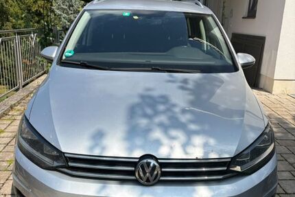 VW Touran 278.855 km 13.500 &euro; Haag i. OB 83527