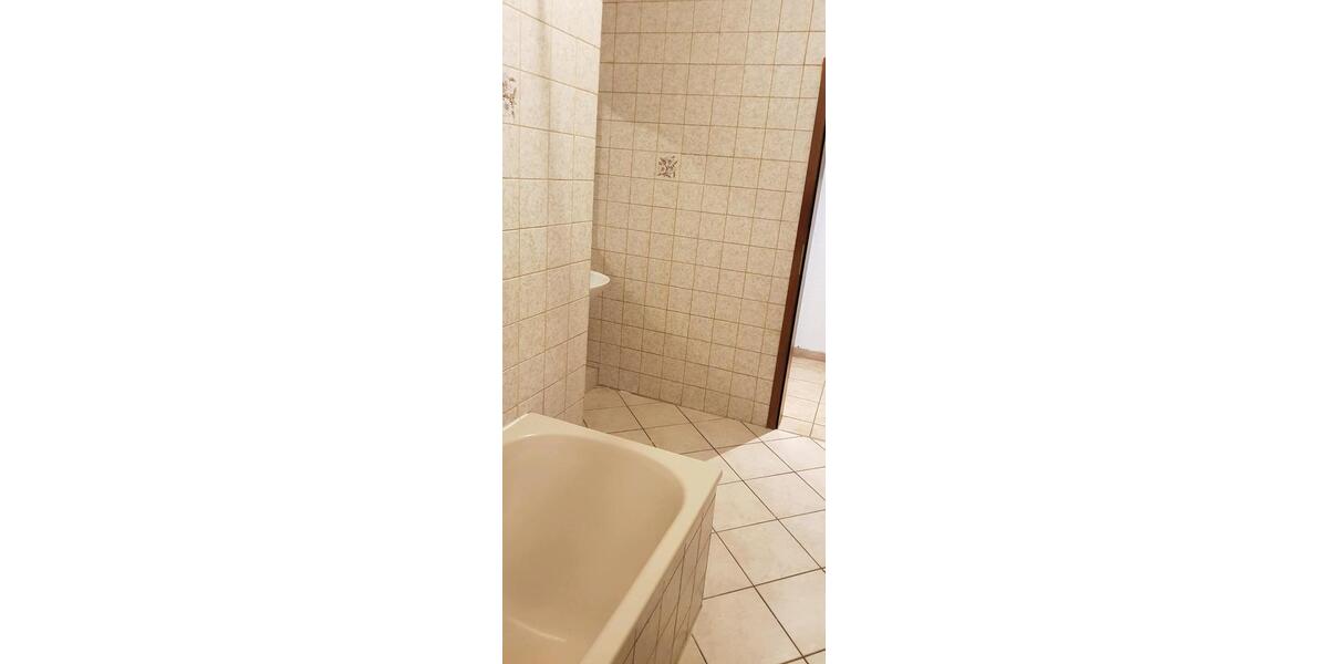 Etagenwohnung Saarbrücken West - 1 Zimmer, 75 m&sup2;, 130.000&euro; | Angebot:26062904