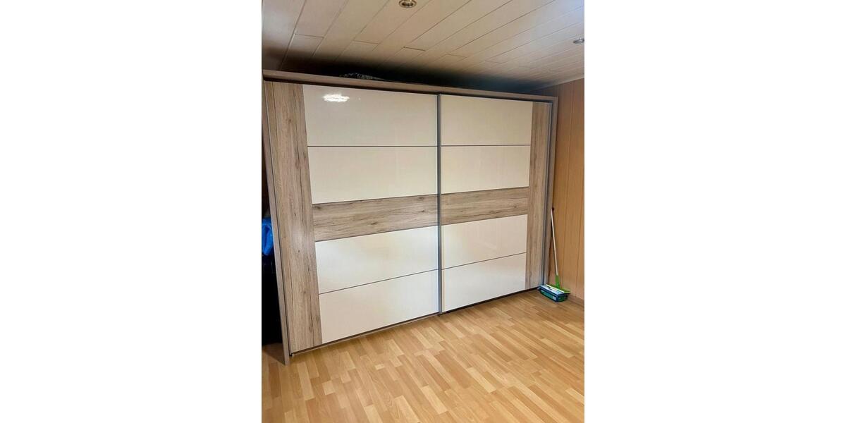 Reihenhaus Duisburg Rheinhausen - 3 Zimmer, 80 m&sup2;, 1.200&euro; | Angebot:25396681