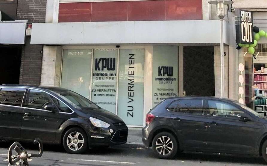 Einzelhandel in Düsseldorf 3.200 € 350 m²