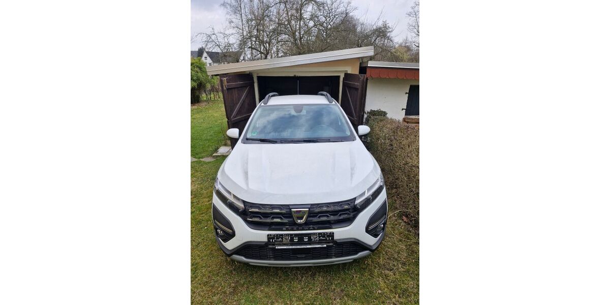 Dacia Sandero 7.000 km 13.700 &euro; Cunewalde 02733