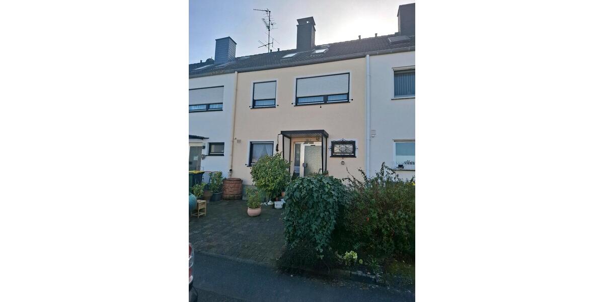 Reihenhaus Bornheim - 8 Zimmer, 137 m&sup2;, 440.000&euro; | Angebot:25422676