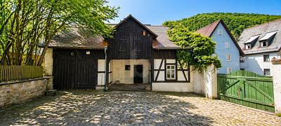 HISTORISCHER CHARME MIT ENTWICKLUNGSPOTENZIAL - Gewerbeobjekt Wiesensteig | Angebot:26566264