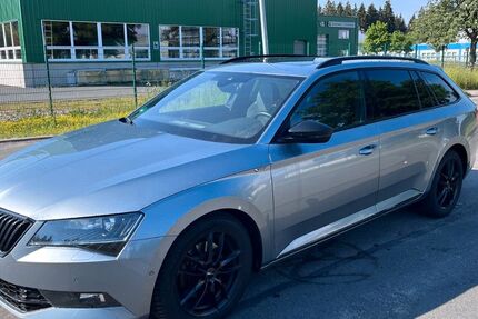 Skoda Superb 131.600 km 19.999 &euro; Neuhaus am Rennweg 98724