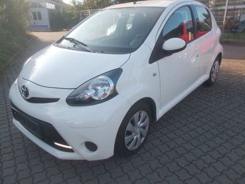 Aygo (X)