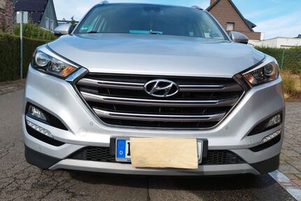Hyundai TUCSON 127.000 km 14.950 &euro; Nideggen 52385