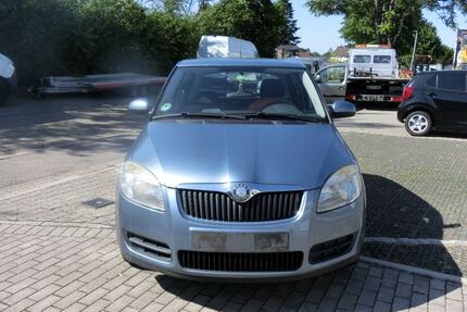 Skoda Fabia 283.577 km 1.499 &euro; Bühl 77815