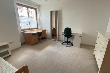 UNTERMIETE WG Zimmer im Studentenwohnheim Griebnitzsee