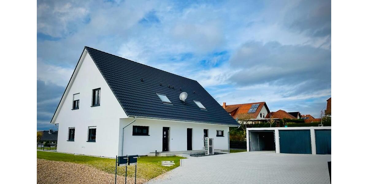 Doppelhaushälfte Hohenroth - 4.5 Zimmer, 122 m&sup2;, 1.195&euro; | Angebot:24835509