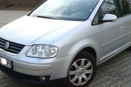 VW Touran 204.000 km 2.950 &euro; Hartheim am Rhein 79258