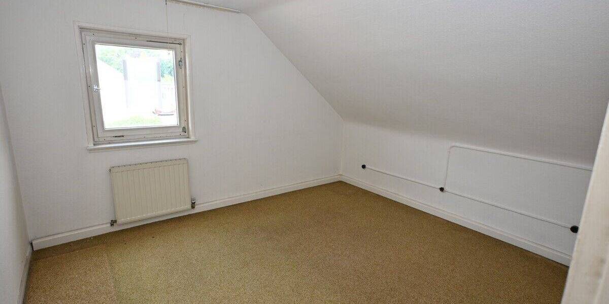 Renovierungsbedürftige Doppelhaushälfte in Saarbrücken am Bellevue zu verkaufen 5 zimmer