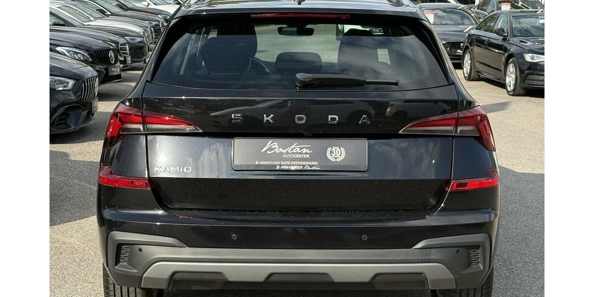 Skoda Kamiq Selection KAMERA/CARPLAY/DAB/DSG/KEYLESS 12.696 km 22.900 &euro; Villingen-Schwenningen 78054