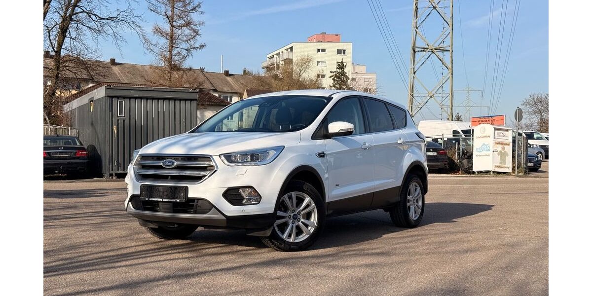 Ford Kuga 154.000 km 13.790 &euro; Asperg 71679