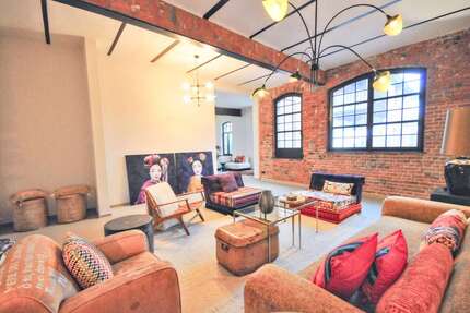 Haus Hanau Lamboy - 4 Zimmer, 171 m&sup2;, 2.150&euro; | Angebot:24752939