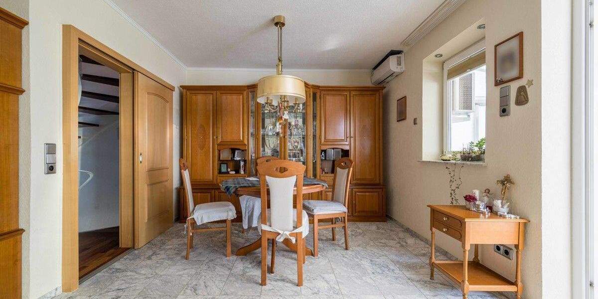 Reihenmittelhaus Bremerhaven Geestemünde - 5 Zimmer, 119 m&sup2;, 229.000&euro; | Angebot:25737095