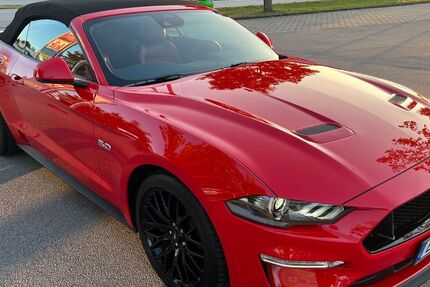 Ford Mustang 10.800 km 47.500 € Unterdietfurt 84339